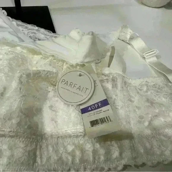 PARFAIT Adriana P5482 Women's Curvy and Full Bust Supportive Wire-Free Lace Bra - Picture 2 of 5